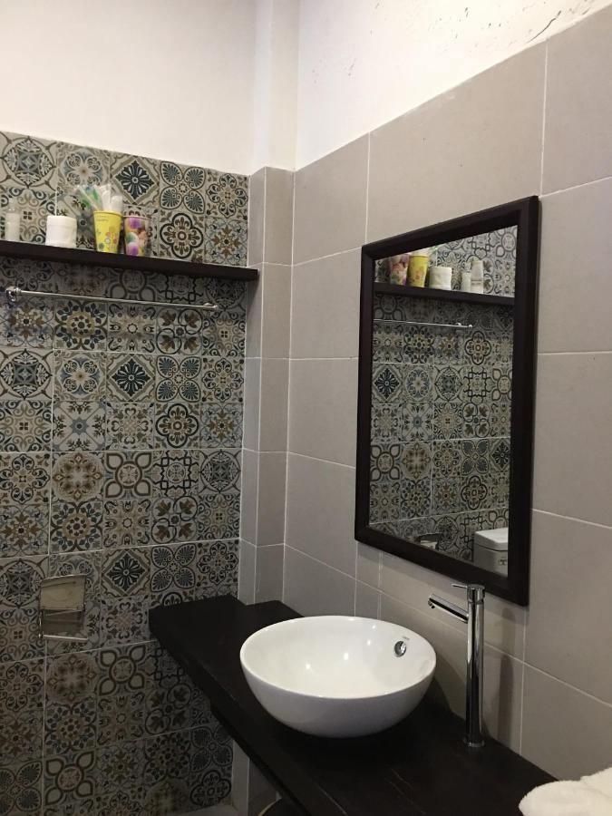 Kha Hostel Хуе Екстериор снимка